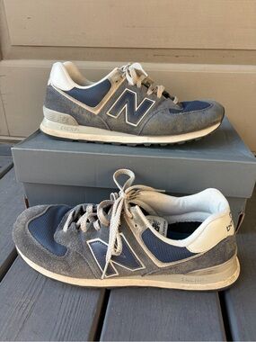 New Balance 574 Navy tennis shoes men’s size 10.5